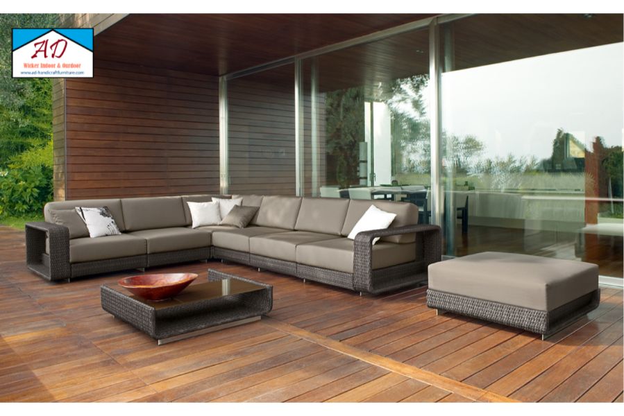 A quality poly rattan furniture set should ensure good weight